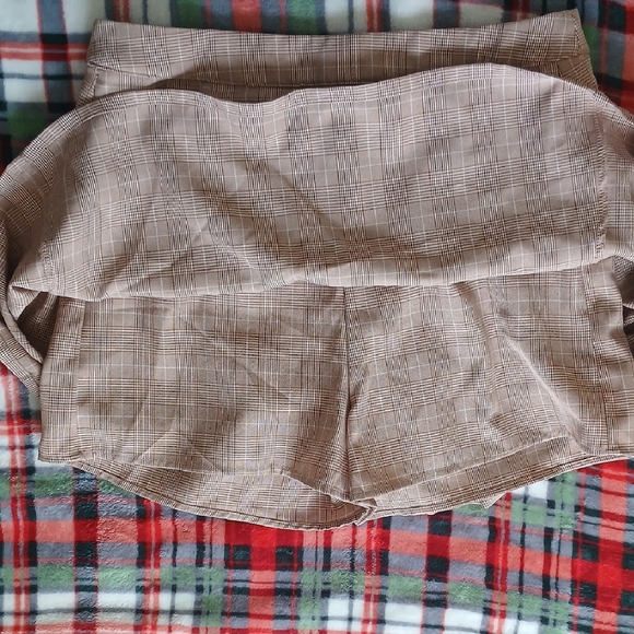 Brown Plaid Mini Skort - Picture 5 of 6